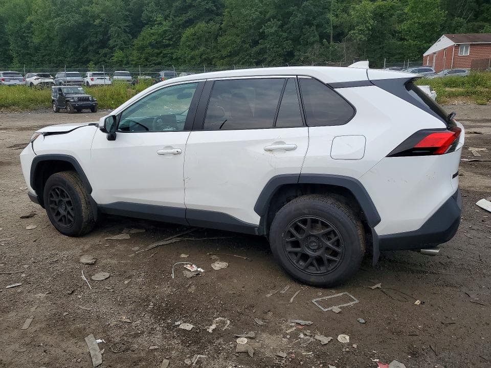 2023 TOYOTA RAV4 LE 2