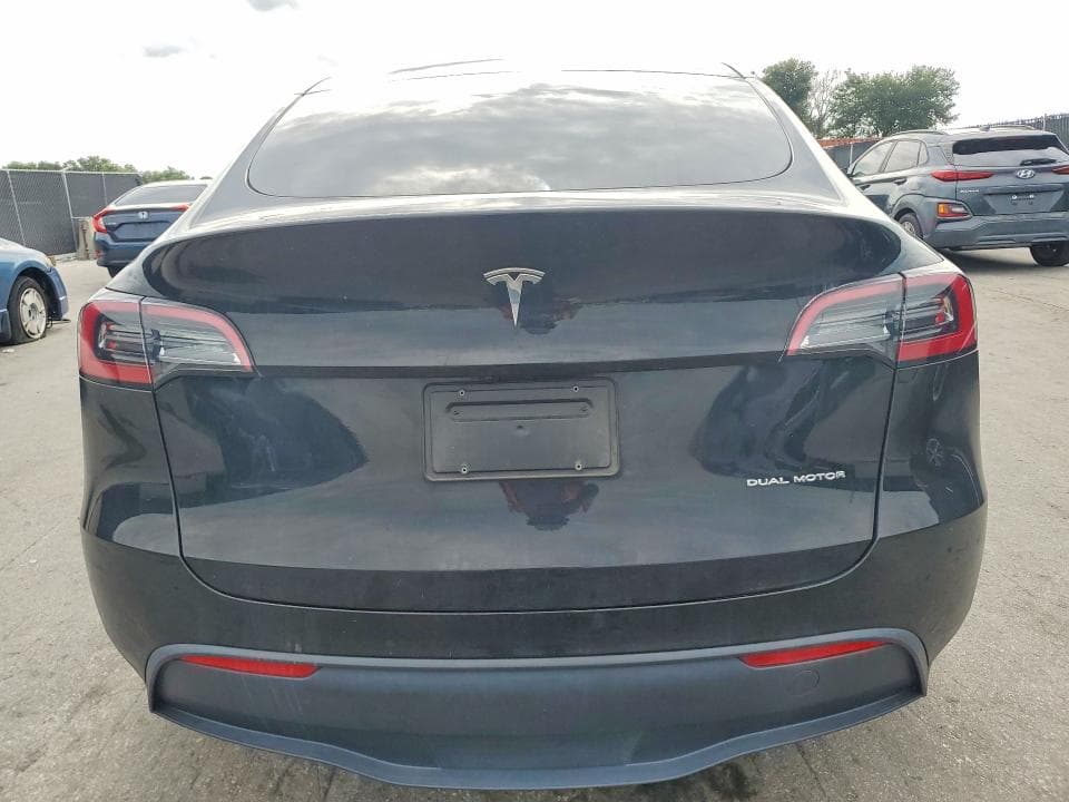2023 TESLA MODEL Y 6