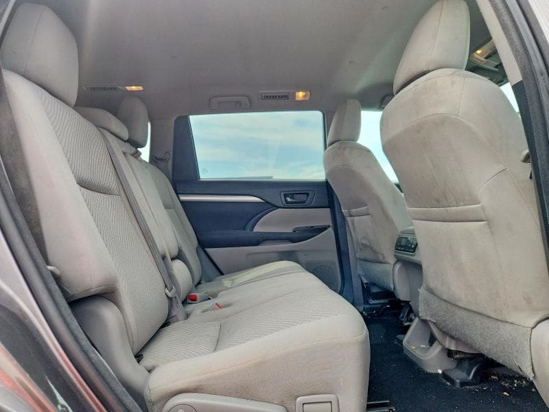2018 TOYOTA HIGHLANDER LE 11