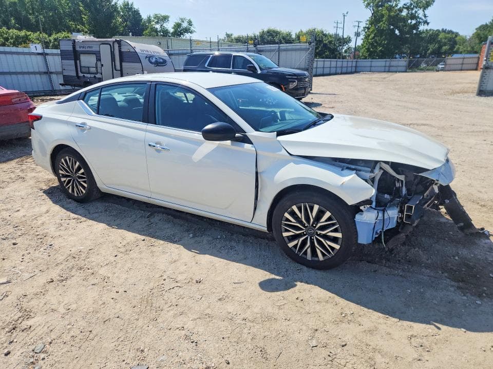 2025 NISSAN ALTIMA SV 4