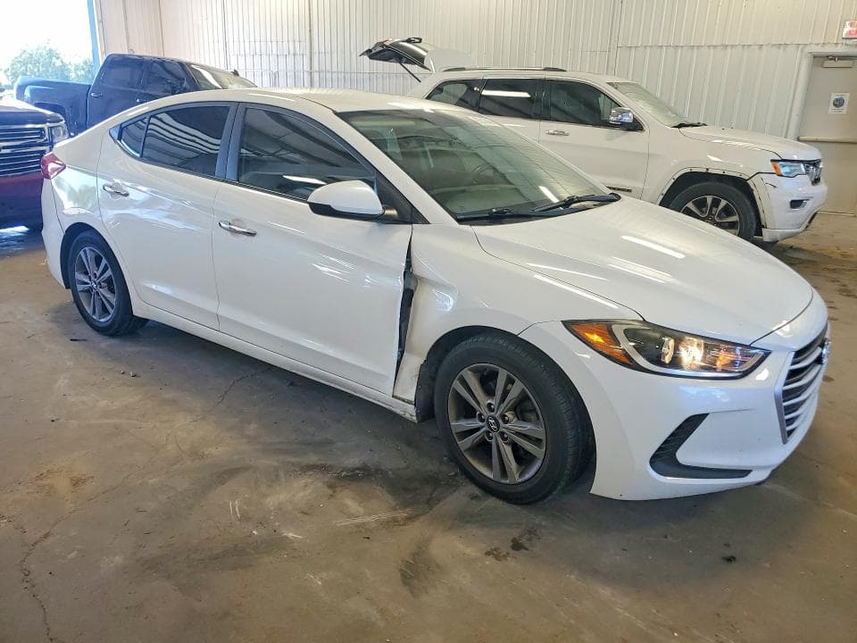 2017 HYUNDAI ELANTRA SE 4