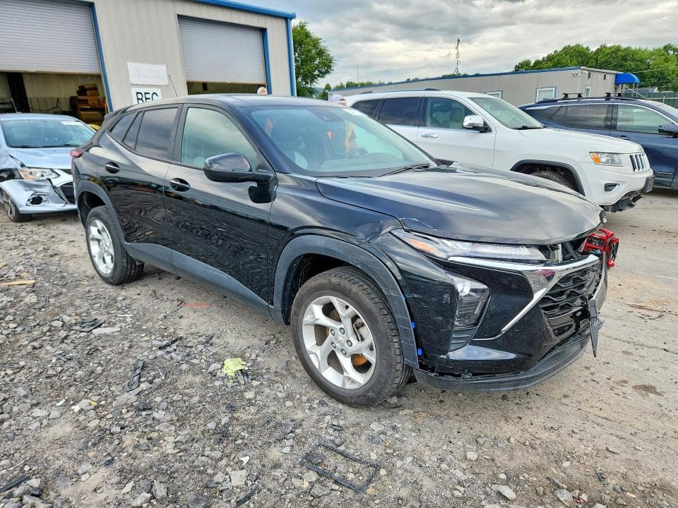 2025 CHEVROLET TRAX LS 4