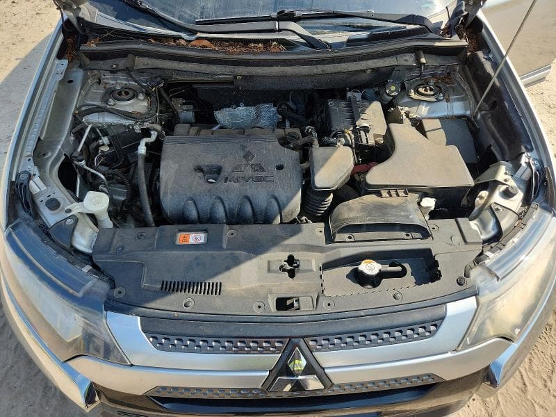 2019 MITSUBISHI OUTLANDER ES 12