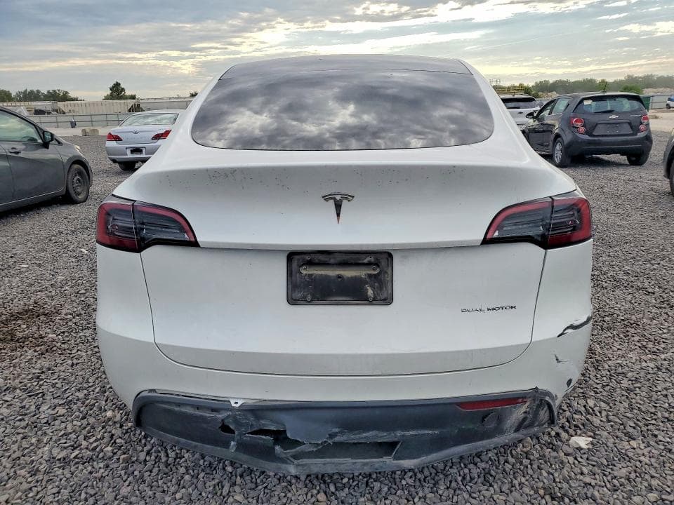 2024 TESLA MDL Y 6