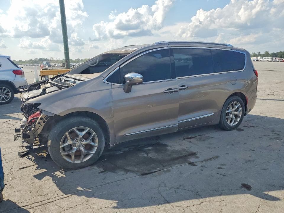 2017 CHRYSLER PACIFICA LIMITED - 1