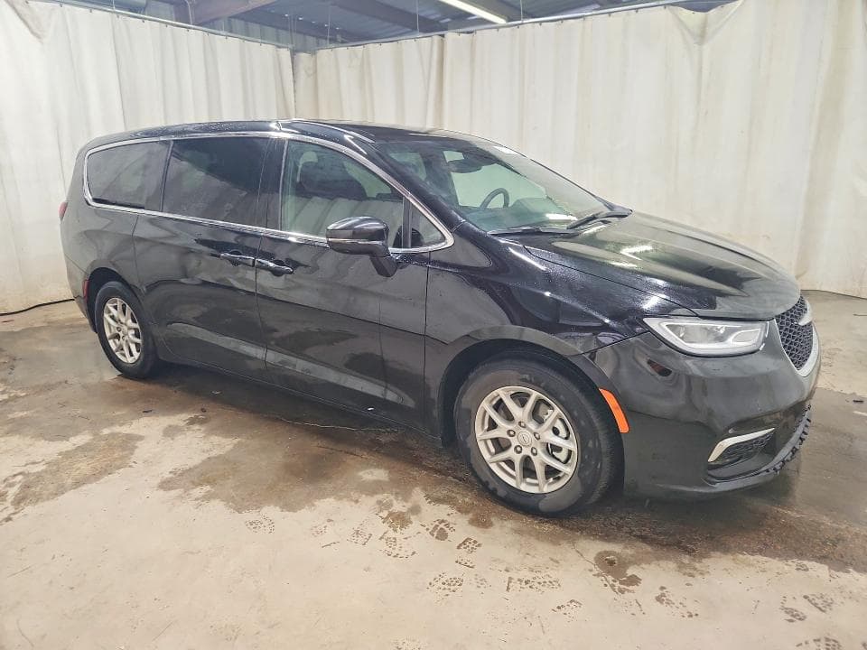 2026 CHRYSLER PACIFICA SELECT 4