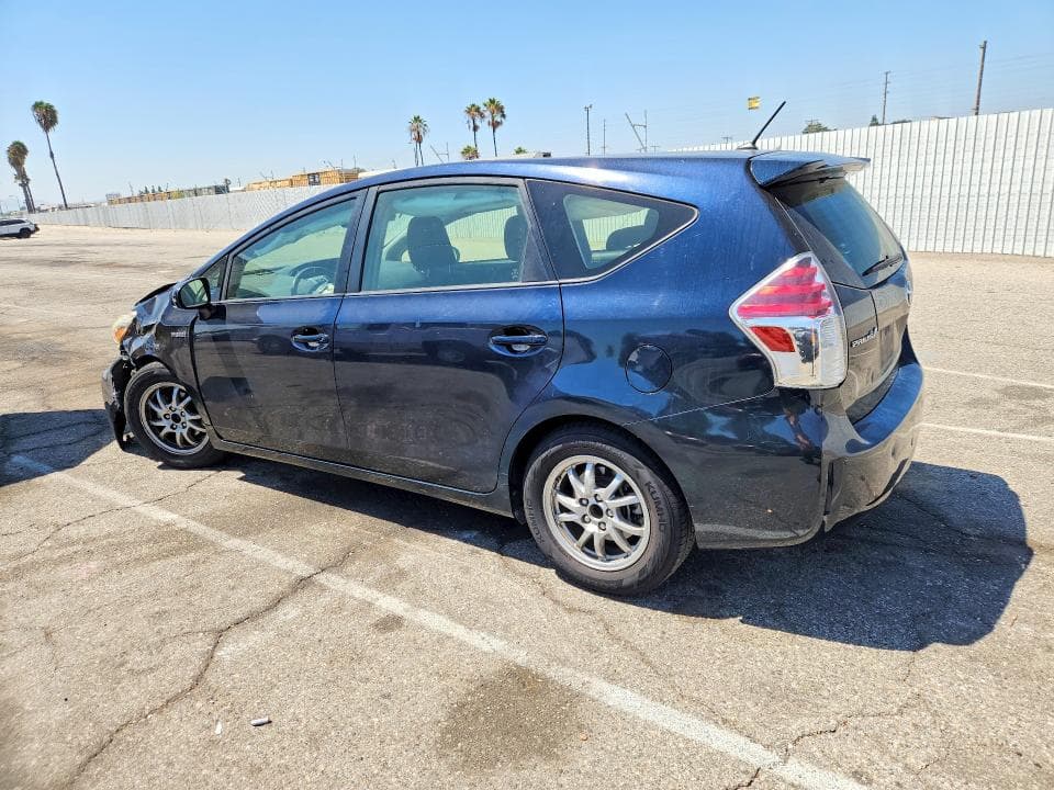 2017 TOYOTA PRIUS V TWO 2