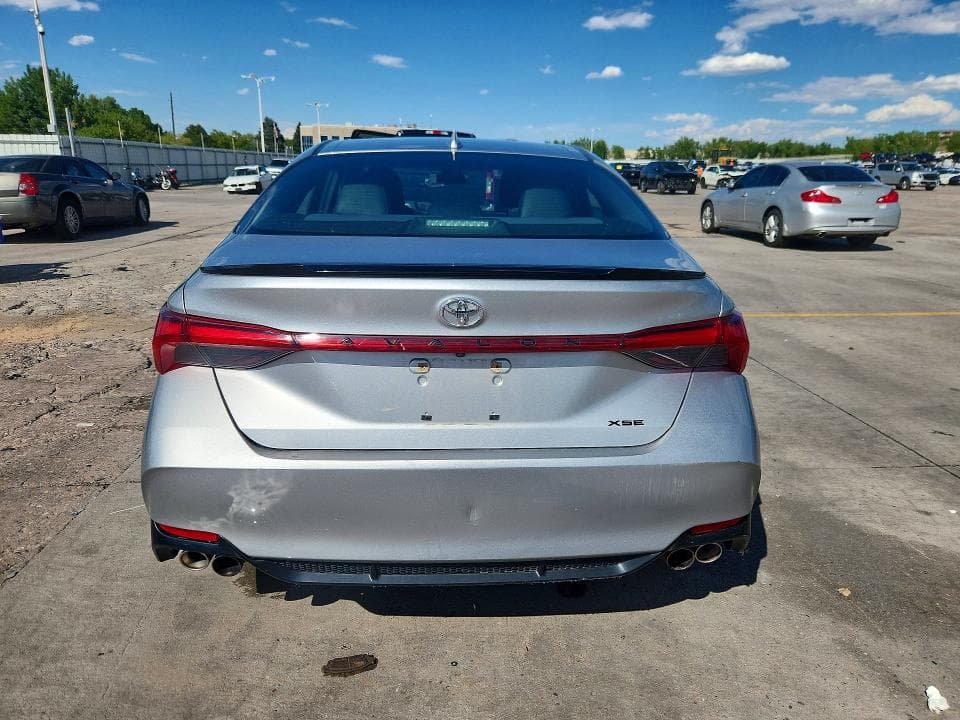 2019 TOYOTA AVALON XSE 6