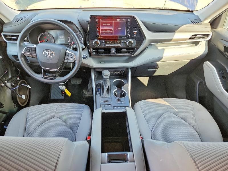 2020 TOYOTA HIGHLANDER L 8
