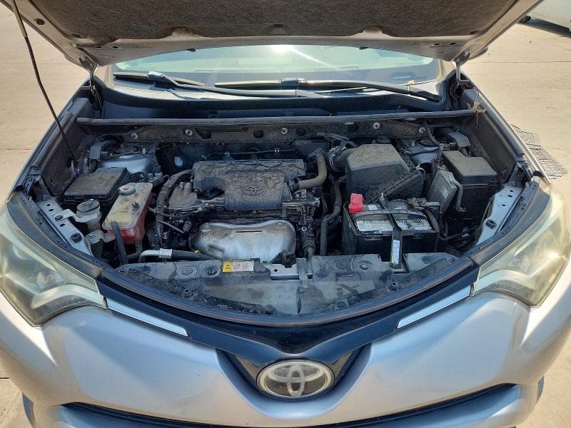 2018 TOYOTA RAV4 XLE 12