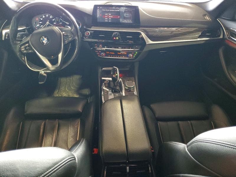2019 BMW 530 XI 8
