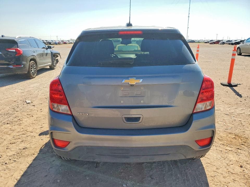 2020 CHEVROLET TRAX LS 6