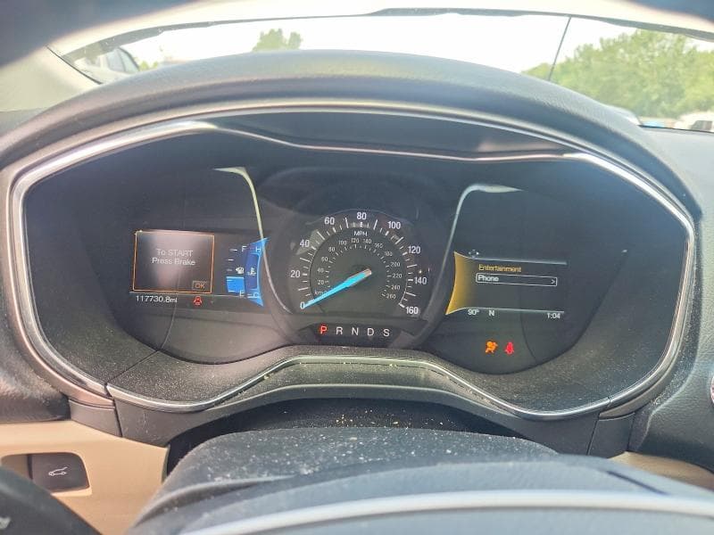 2017 FORD FUSION SE 9