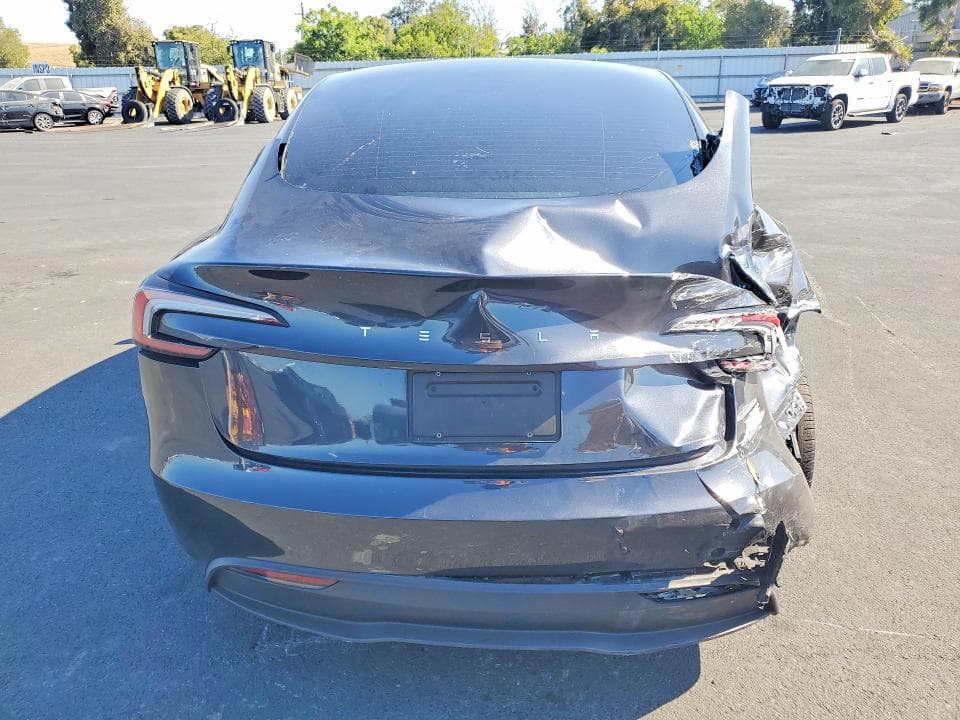 2025 TESLA MODEL 3 6
