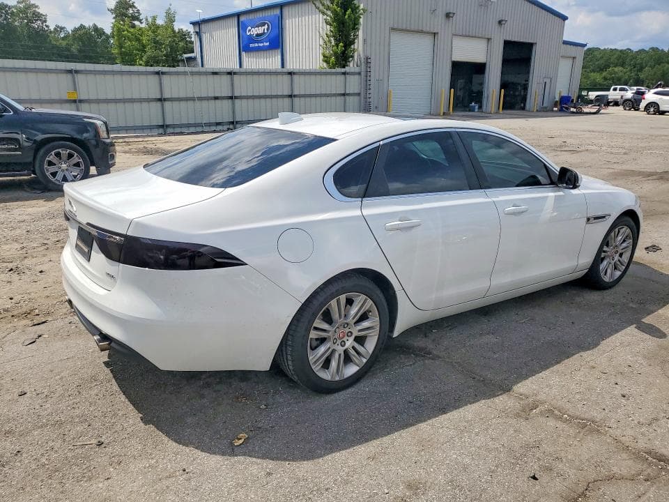 2017 JAGUAR XF PREMIUM 3