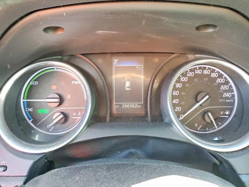 2018 TOYOTA CAMRY LE 9