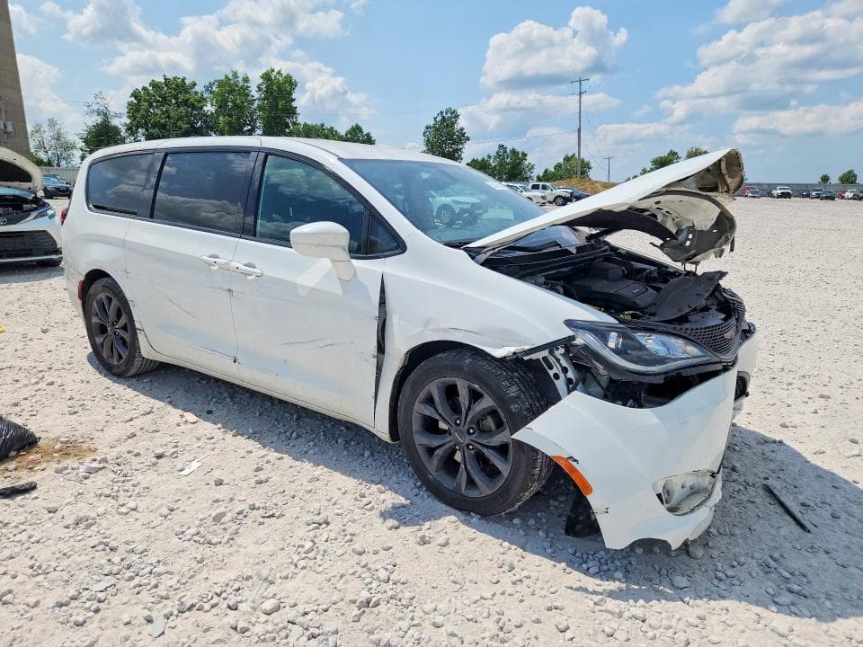 2018 CHRYSLER PACIFICA TOURING PLUS 4