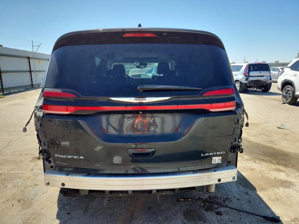 2022 CHRYSLER PACIFICA LIMITED 6