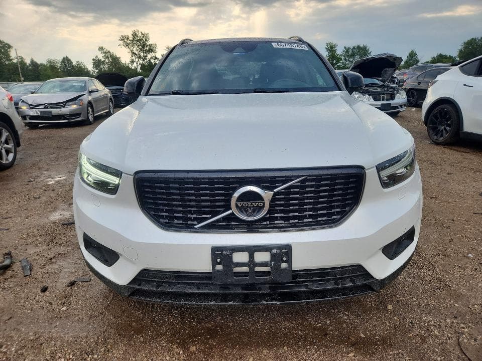 2019 VOLVO XC40 T5 R-DESIGN 5
