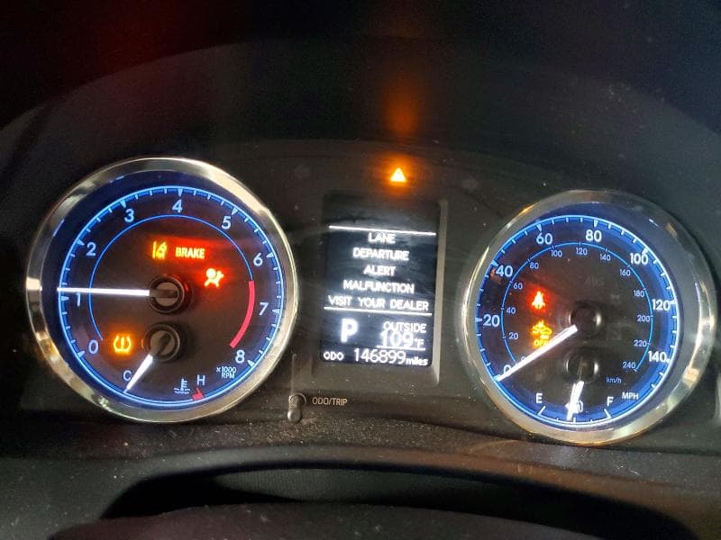 2019 TOYOTA COROLLA LE 9