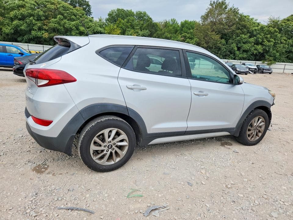 2017 HYUNDAI TUCSON SE 3