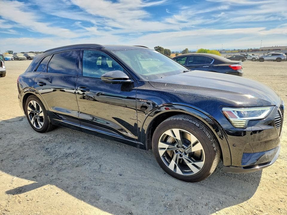 2022 AUDI E-TRON PREMIUM 4