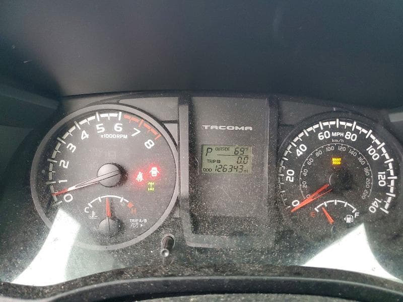 2017 TOYOTA TACOMA SR V6 9
