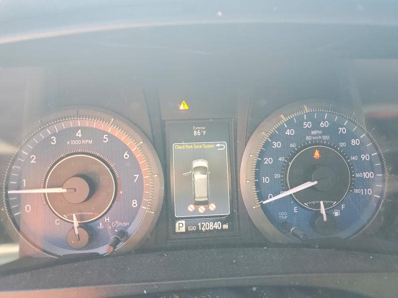 2017 TOYOTA SIENNA XLE 7-PASSENGER 9