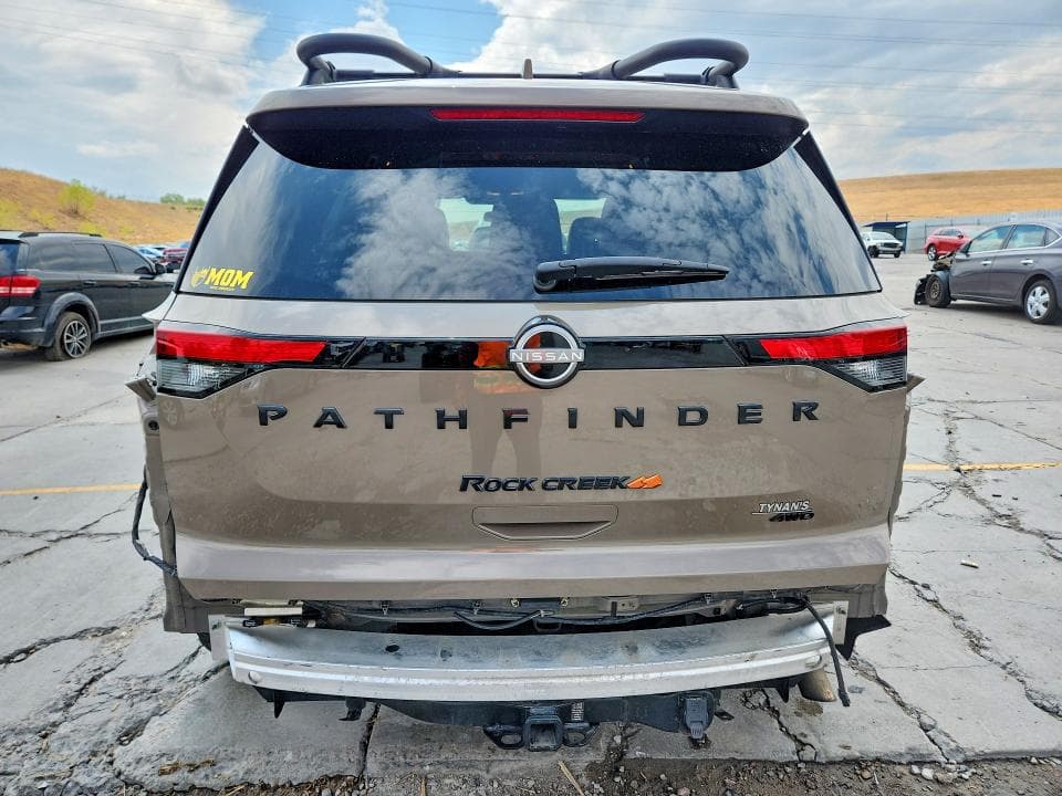 2023 NISSAN PATHFINDER SV 6