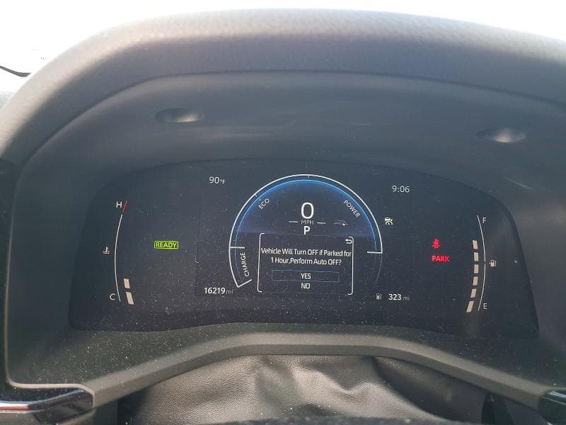 2025 TOYOTA CAMRY LE 9