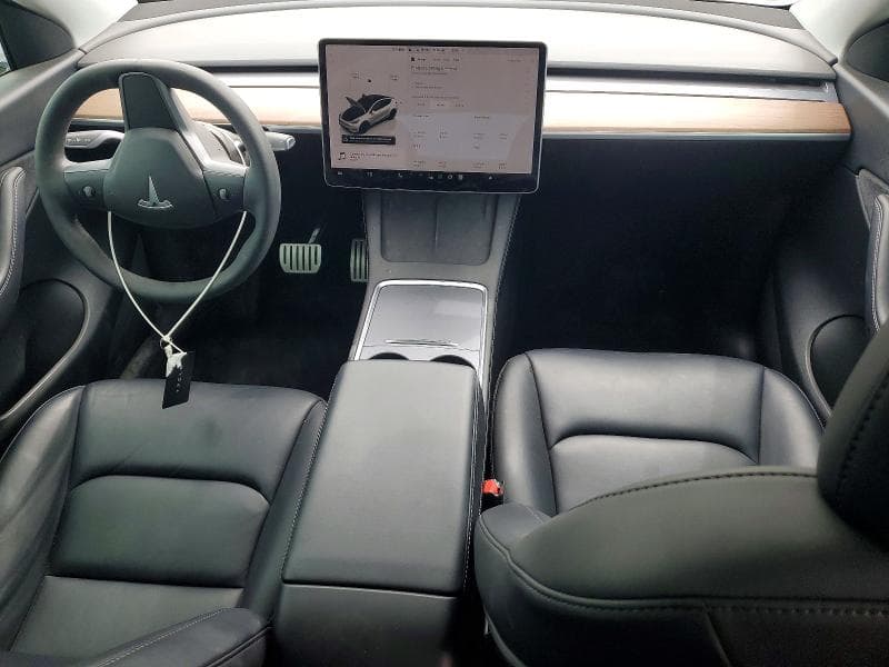 2022 TESLA MODEL Y 8