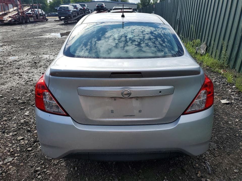 2018 NISSAN VERSA SV 6