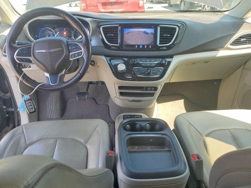 2019 CHRYSLER PACIFICA TOURING L 8