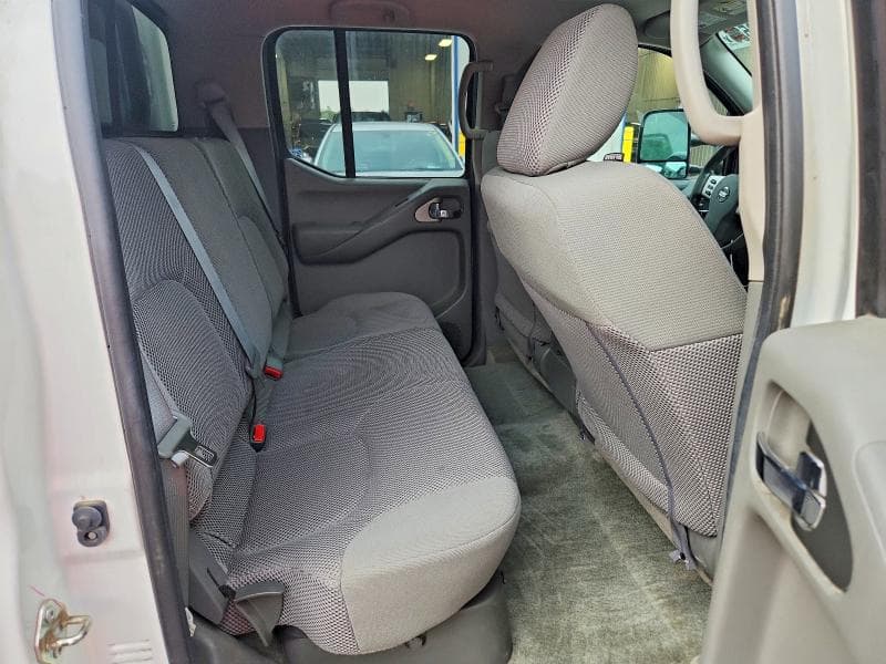 2017 NISSAN FRONTIER SV 10