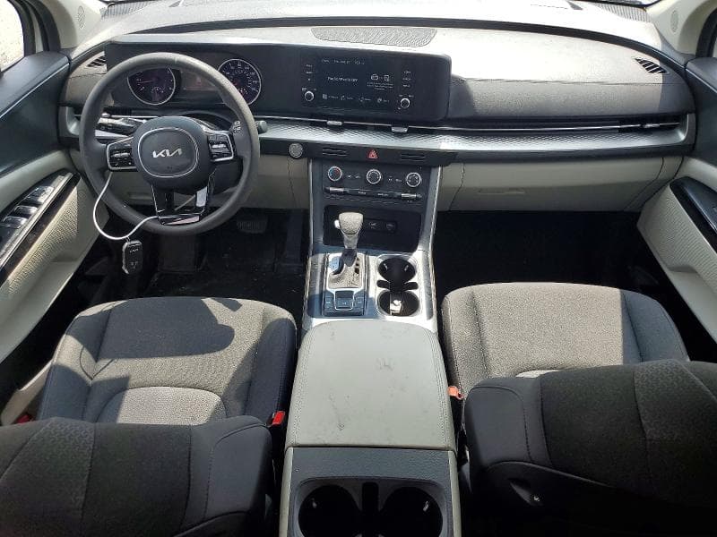 2023 KIA CARNIVAL LX 8