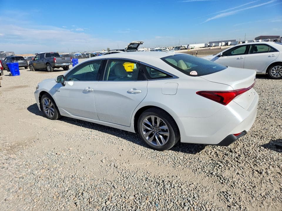 2020 TOYOTA AVALON XLE 2