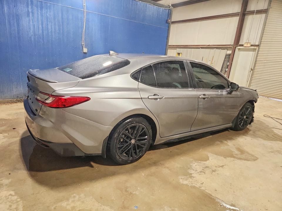 2025 TOYOTA CAMRY SE 3