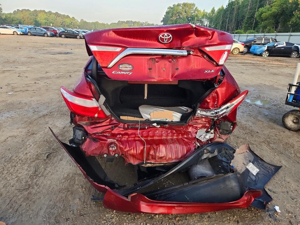2017 TOYOTA CAMRY XLE 6