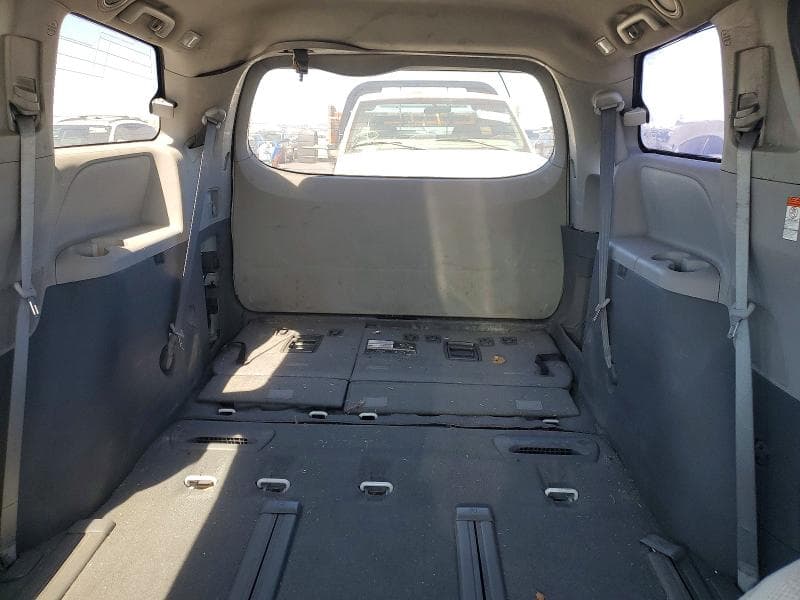 2020 TOYOTA SIENNA L 10