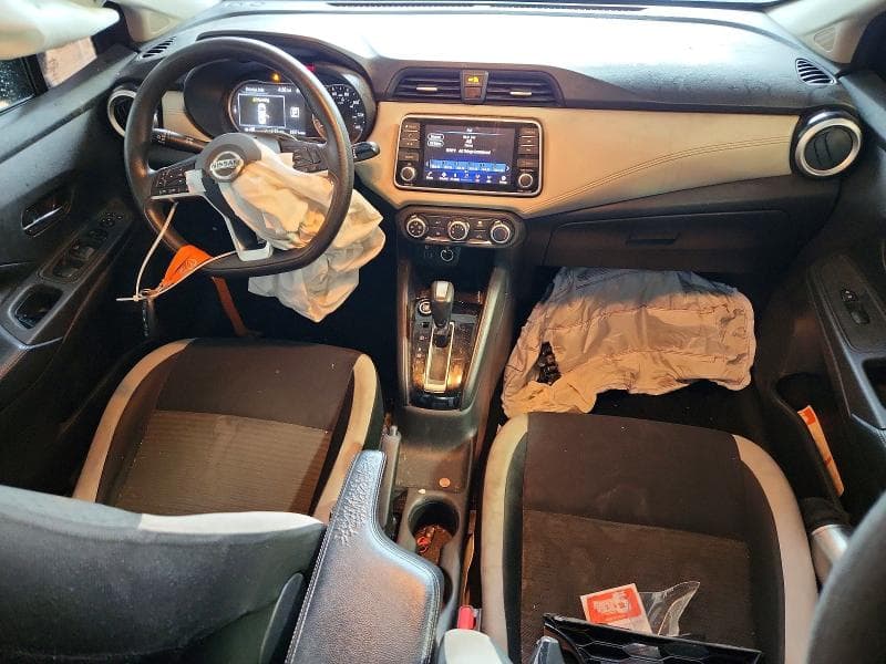 2020 NISSAN VERSA SV 8