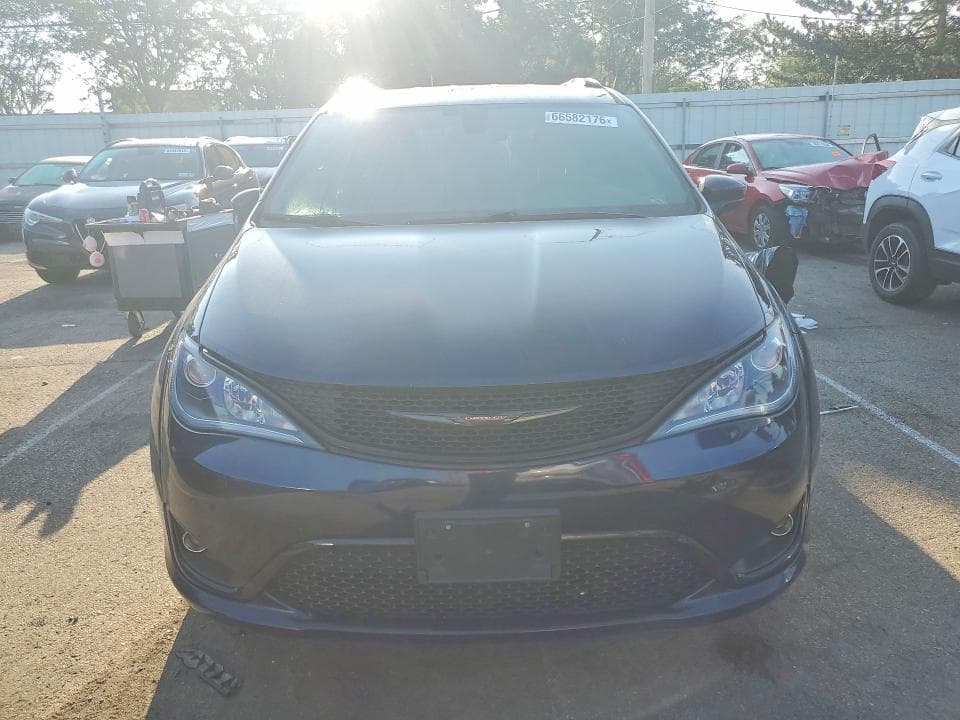 2018 CHRYSLER PACIFICA TOURING L 5
