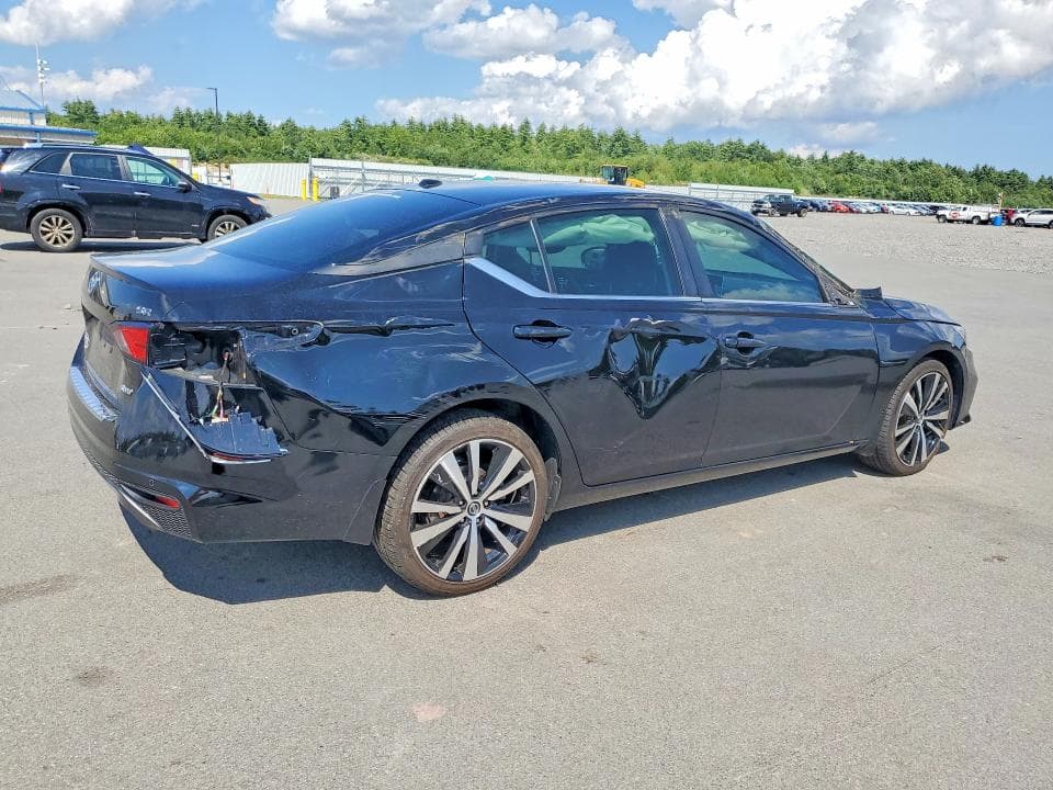 2021 NISSAN ALTIMA SR 3