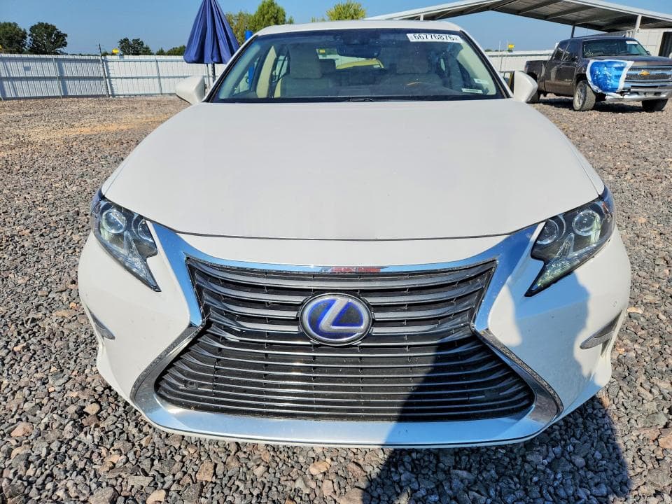 2018 LEXUS ES 300H 5