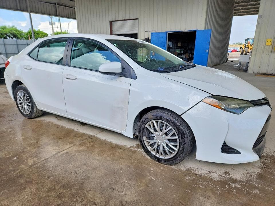 2019 TOYOTA COROLLA LE 4