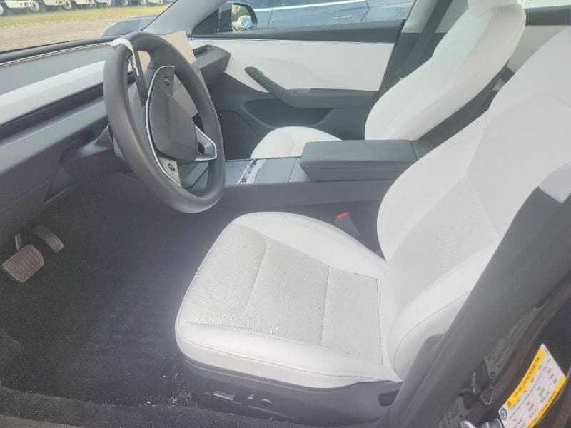 2025 TESLA MODEL 3 7