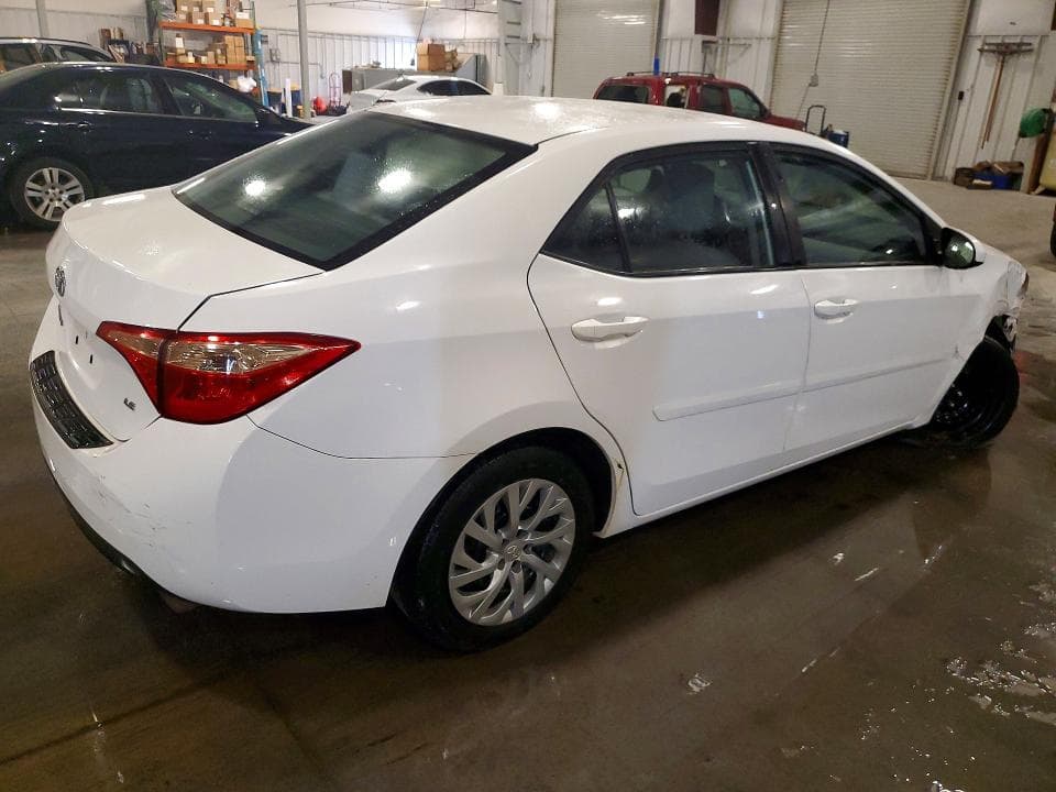 2017 TOYOTA COROLLA LE 3