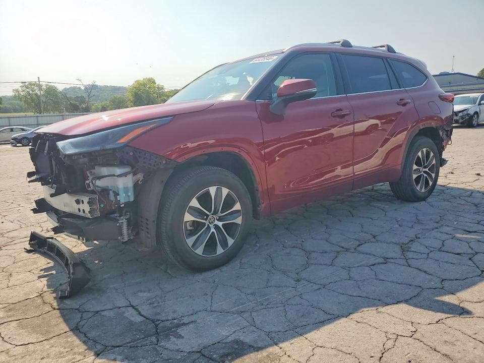 2022 TOYOTA HIGHLANDER XLE - 1