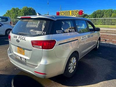 2017 KIA SEDONA L 4