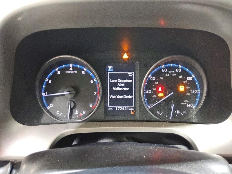 2018 TOYOTA RAV4 LE 9