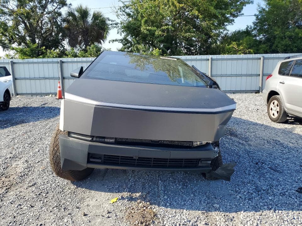 2024 TESLA CYBERTRUCK 5